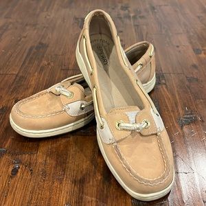 GUC! Sperry Loafers. Tan. SZ 8